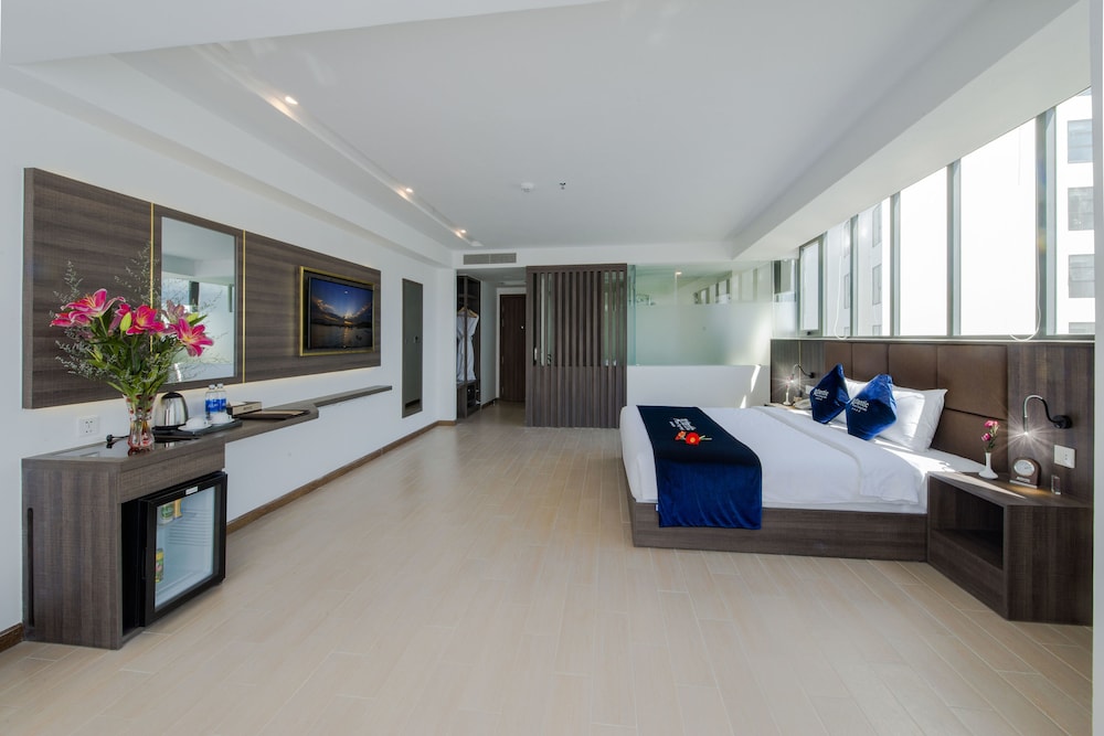 Atlantic Nha Trang Hotel 12/50