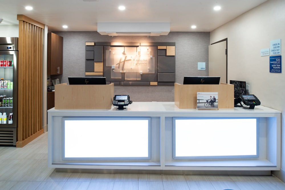 Holiday Inn Express Santa Rosa North An Ihg Hotel 6/40
