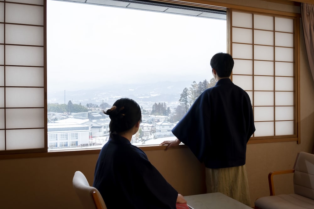 Tsukioka Hotel 10/61