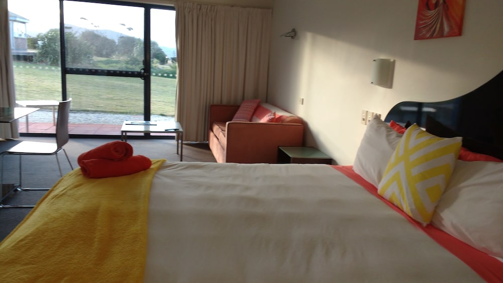 Diamond Island Resort 12/68