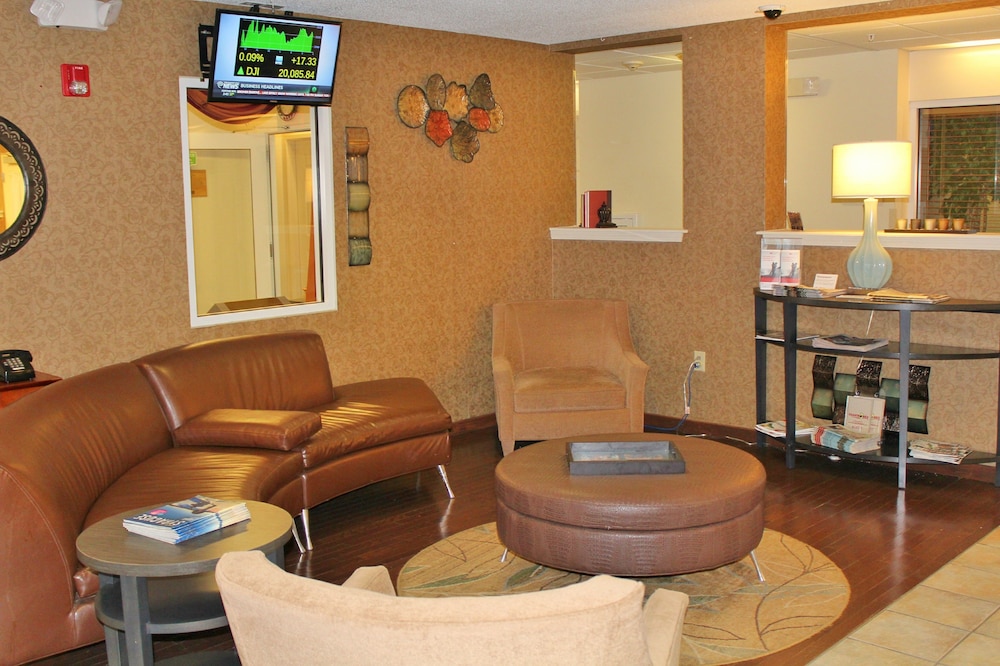 Candlewood Suites Syracuse-Airport 54/75