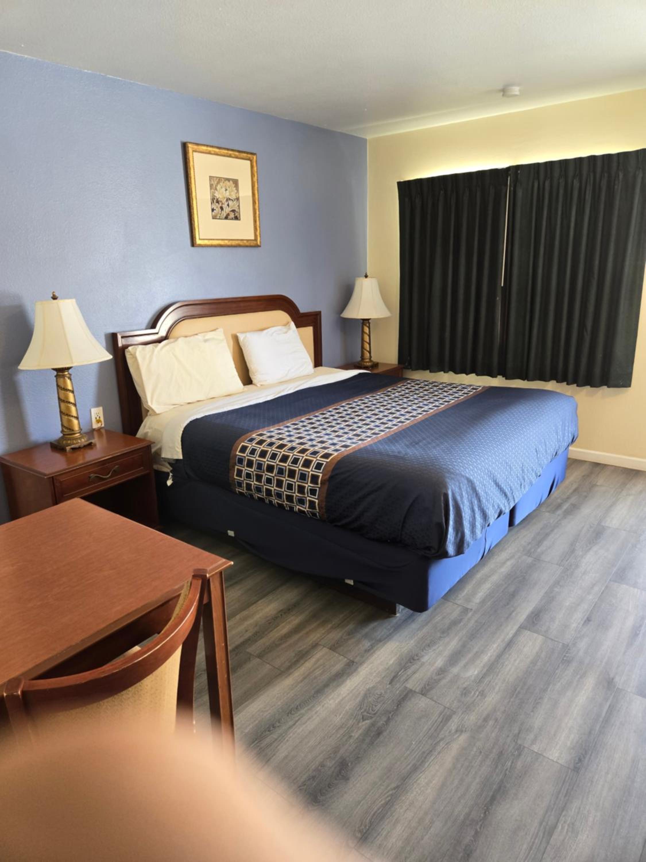 جناح بسرير كينج وسريرين مزدوجين، Rodeway Inn & Suites Blythe I-10, CA 11/18