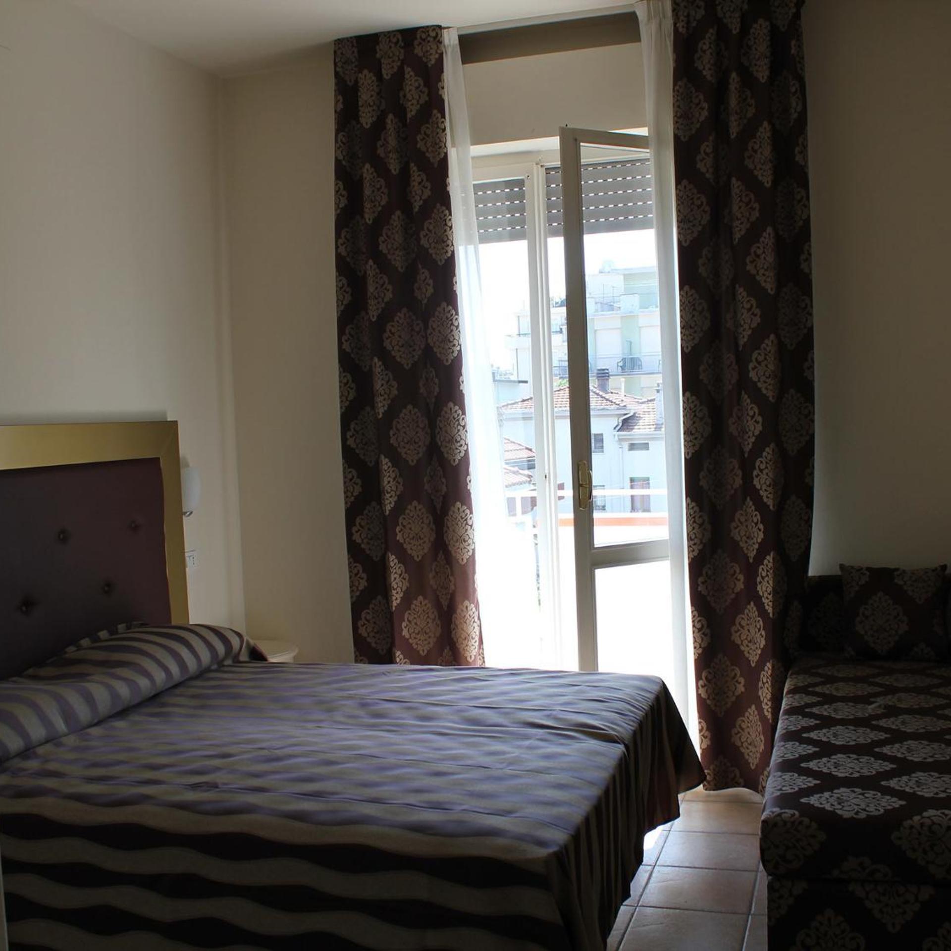 Marina Hotel 15/46
