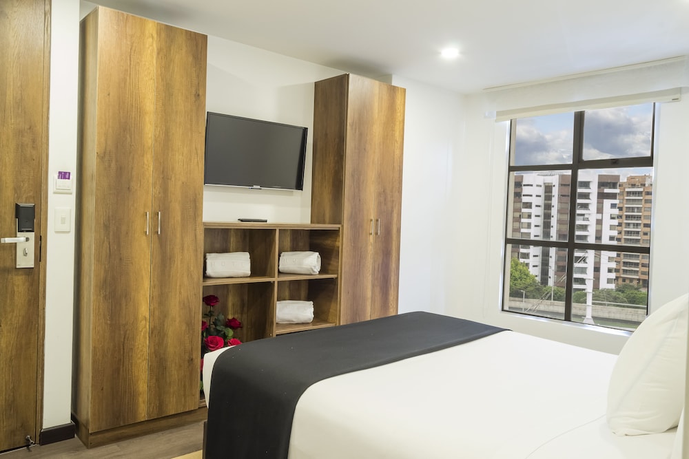Hotel Black 20/72