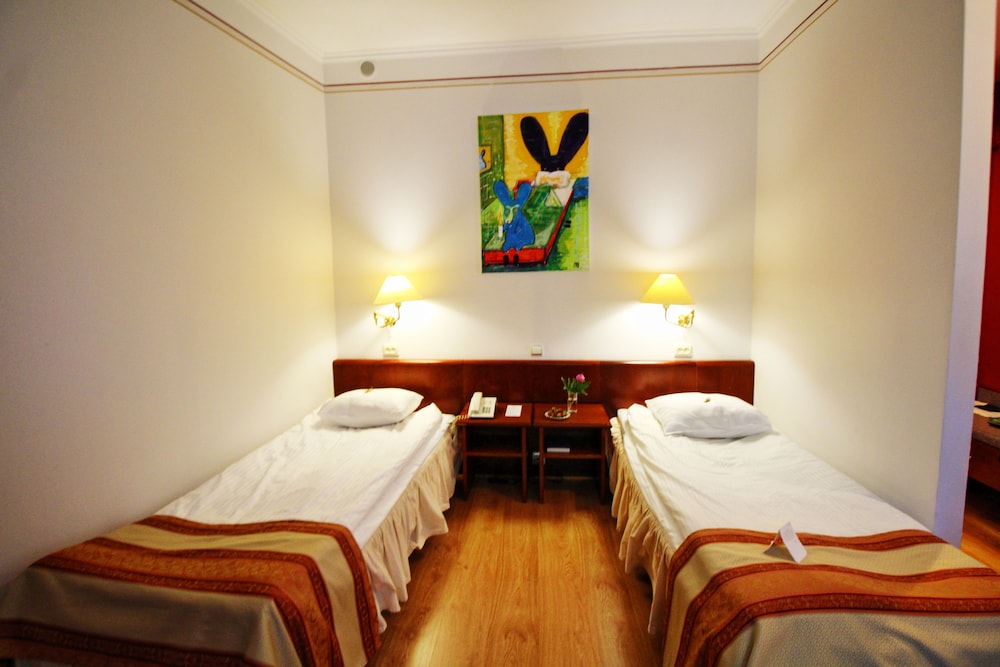 Nb Hotel 41/71