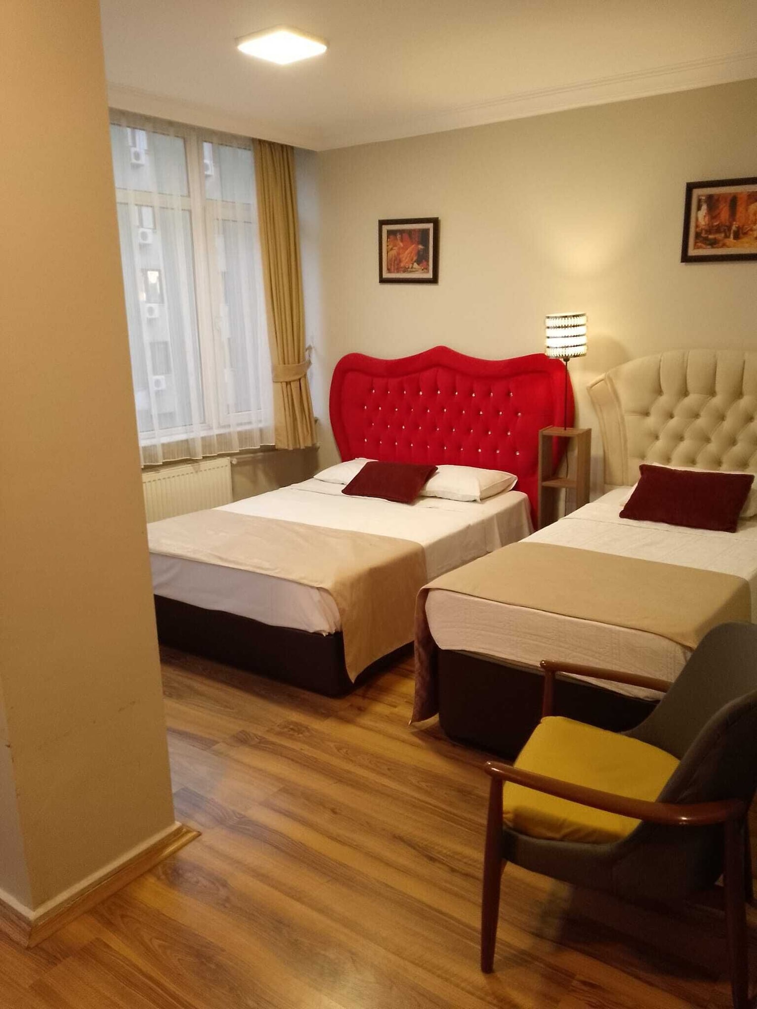 ROOM, TRIPLE
