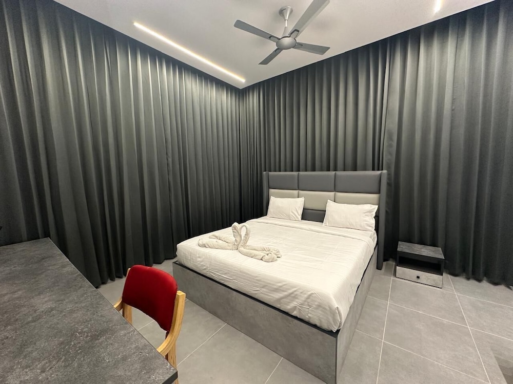 Fabhotel Siri Inn Madhapur 28/39