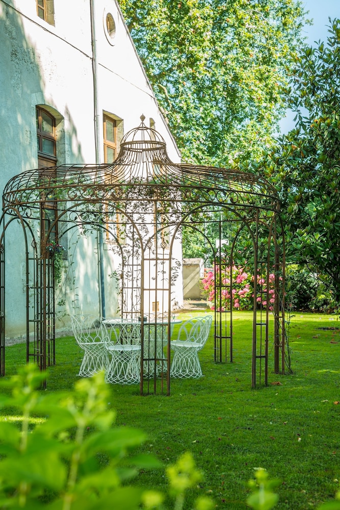 Hotel de Bourbon Mercure Bourges 43/47