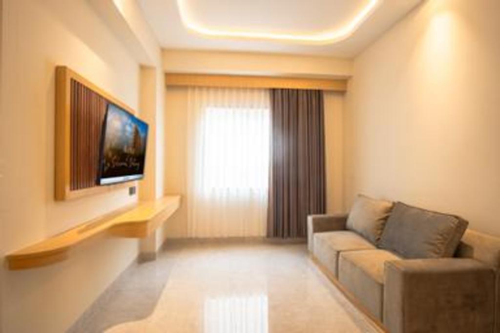 Grand Altuz Yogyakarta 25/48