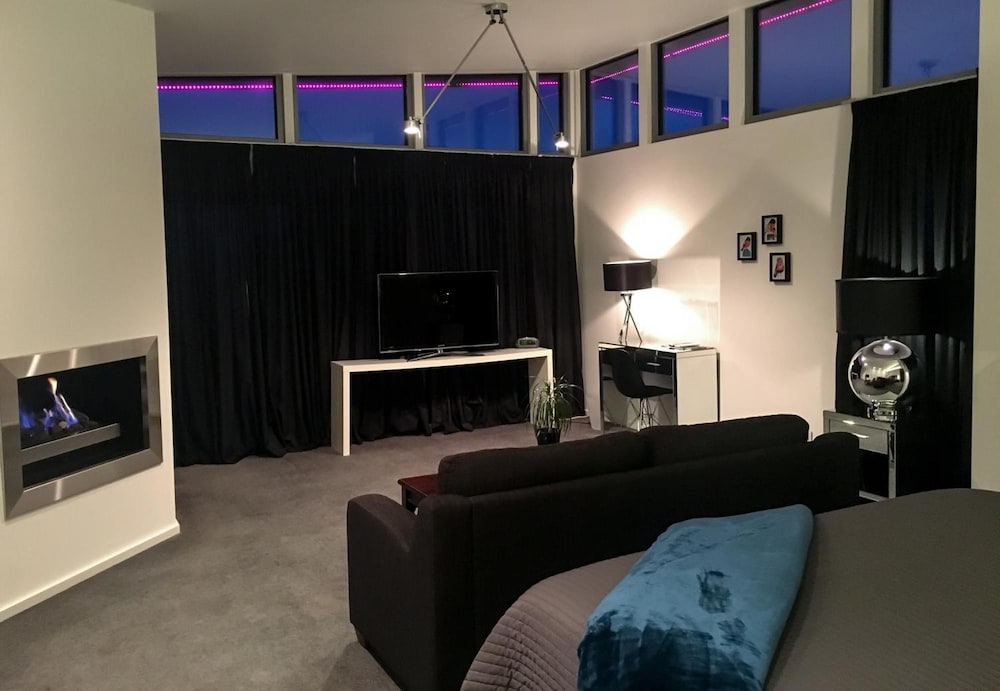 STARHAVEN RETREAT 36/56