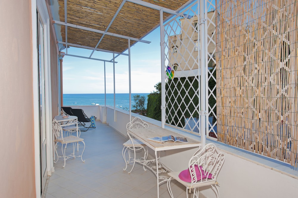 Villa Flavio Gioia 40/67