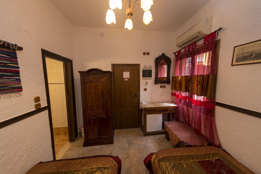 Spot Hotel 34/50