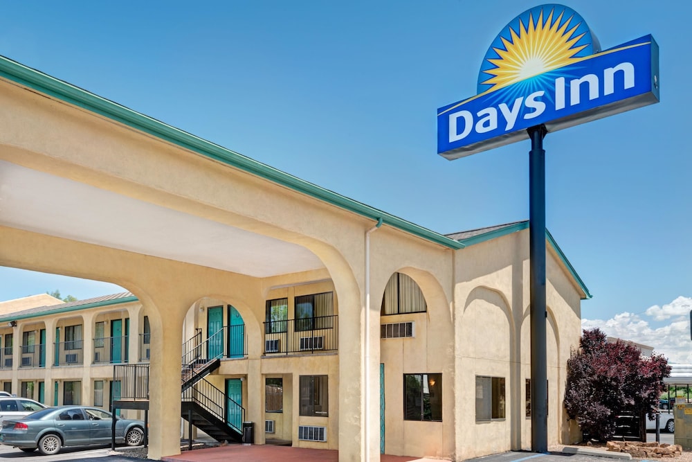 Days Inn by Wyndham Espanola 1/23