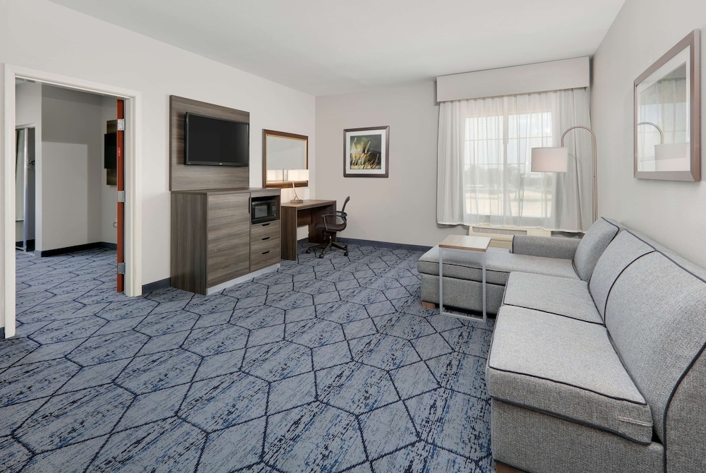 La Quinta Inn & Suites by Wyndham Denton - University Drive 28/41