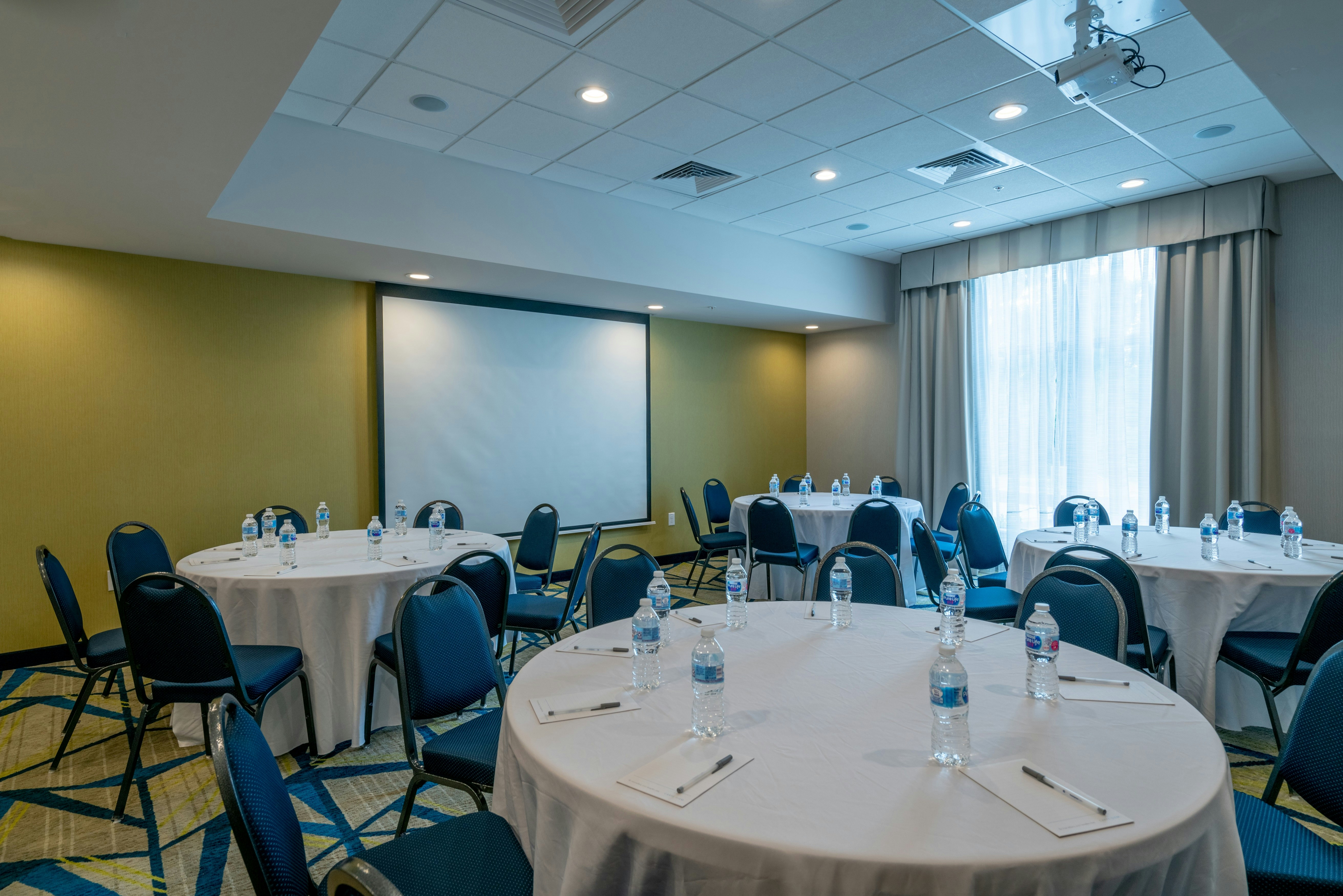 Hampton Inn & Suites Glenarden/Washington DC 34/40