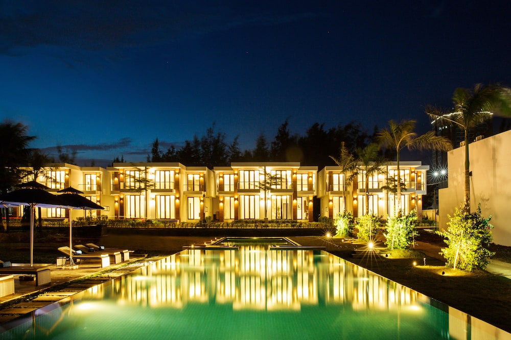 Saint Simeon Resort And Spa 63/70