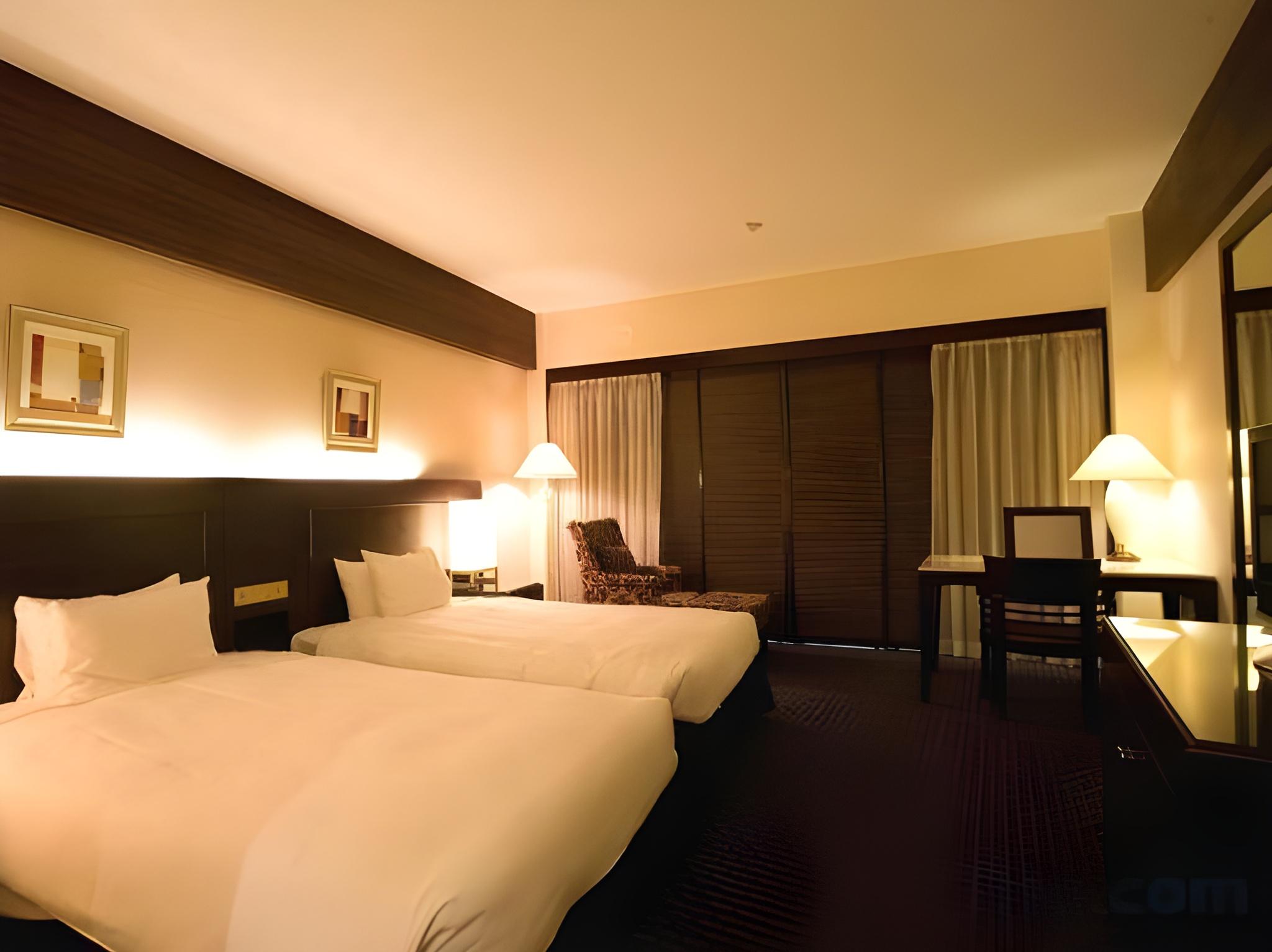 Room, Twin Beds, Ocean View, Low Floor, Ocean Tower