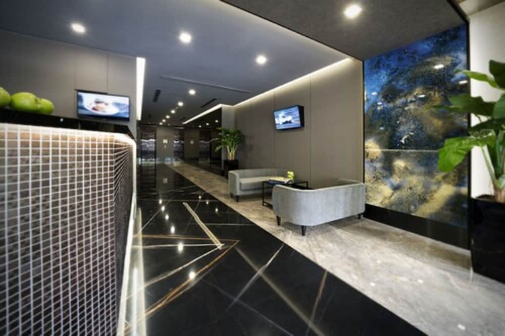 Lobby at Hotel Classic By Venue, SINGAPORE