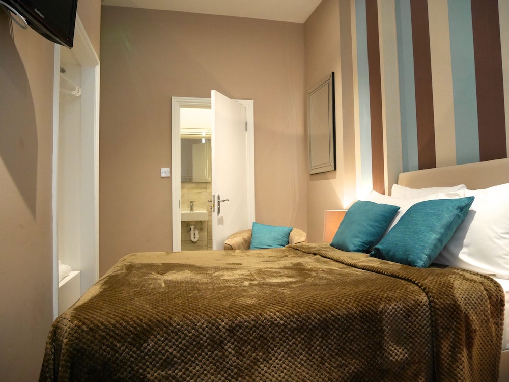 RAVNA GORA HOTEL 28/67