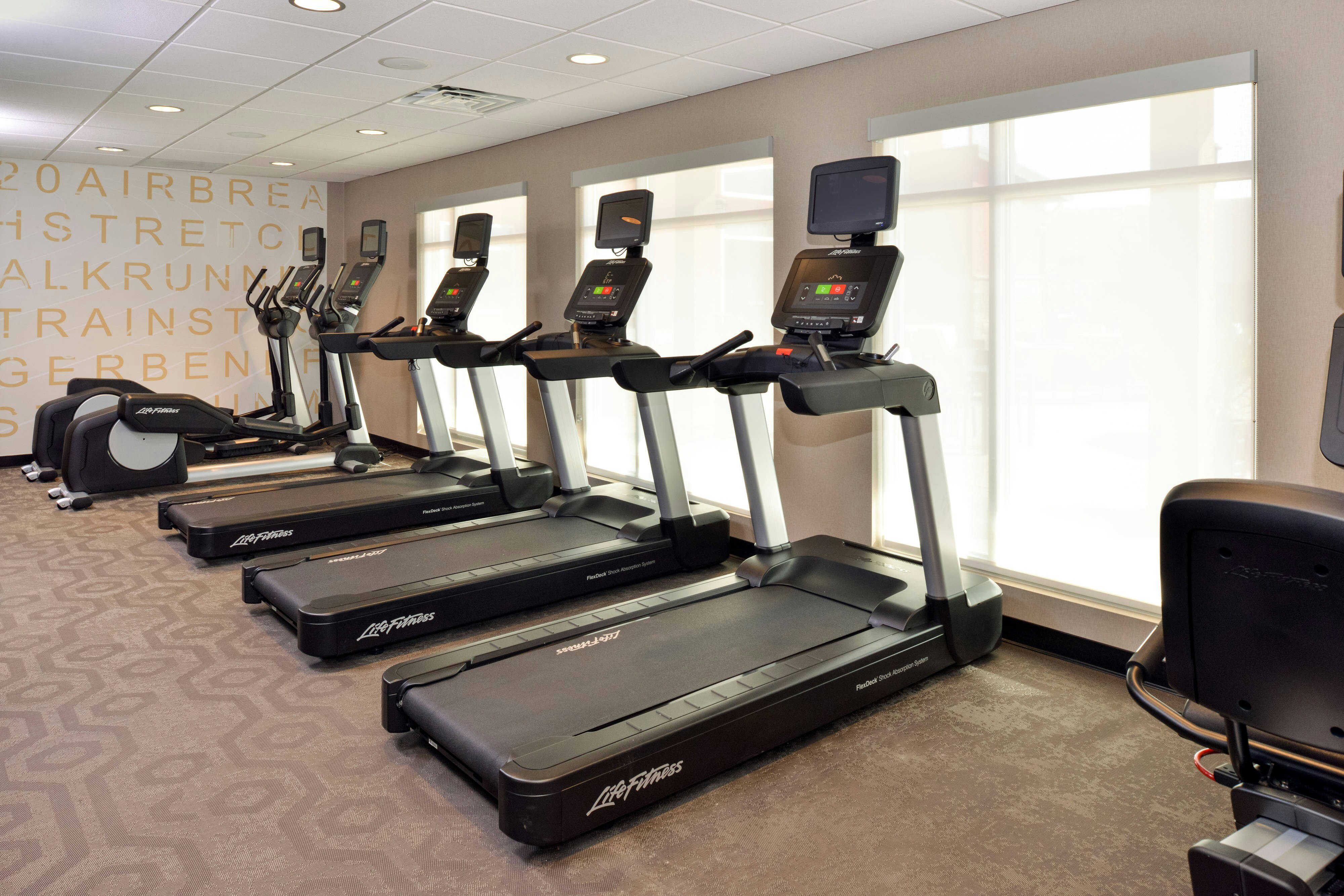 Residence Inn by Marriott Bakersfield West 16/42