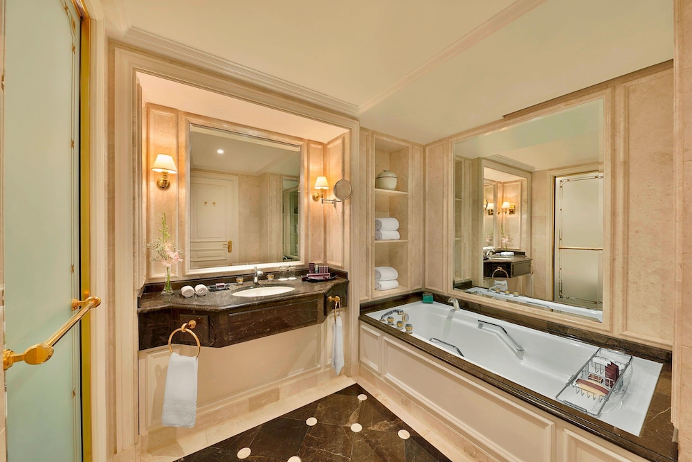 The Ritz-Carlton, Bahrain 23/50