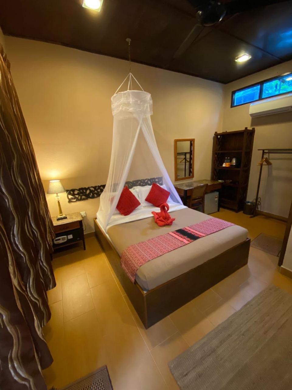Ombak Dive Resort 11/62