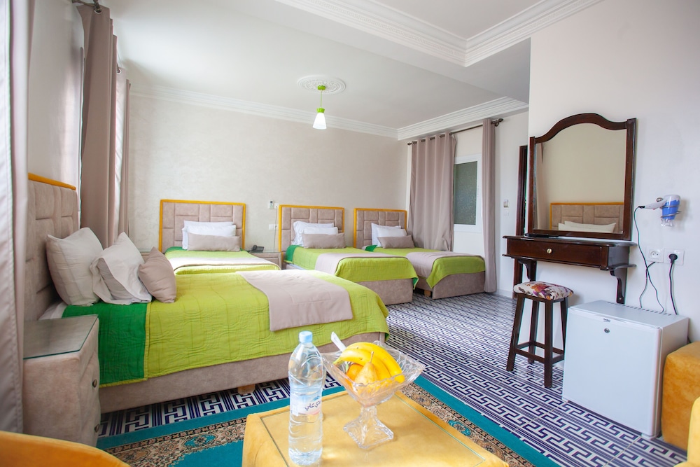 HOTEL MAMORA 35/72