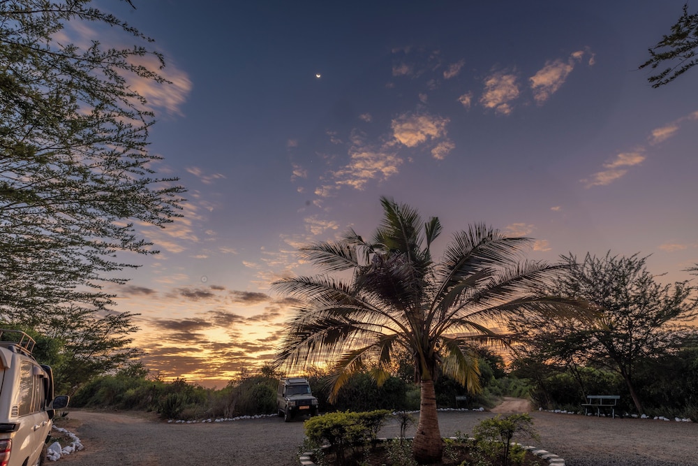 Sentrim Tsavo Lodge 36/42