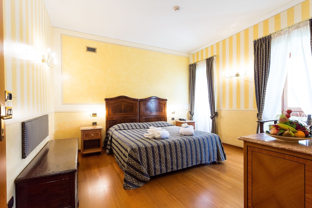 AHG Golf Hotel Porta del Sole 32/85