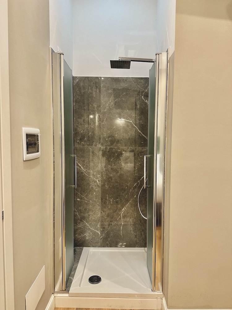 AD Suites Tritone 31/50