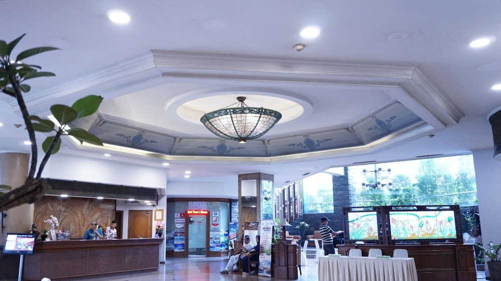 Kedaton Hotel 12/66