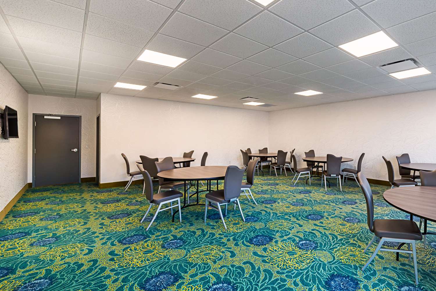 Comfort Inn & Suites Oklahoma City near Bricktown OK 12/15