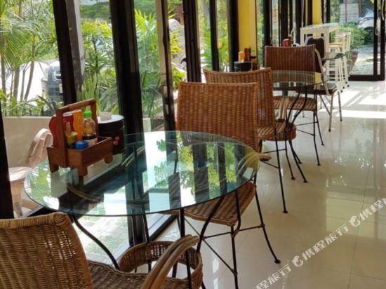 Sansabai House Hotel 45/49