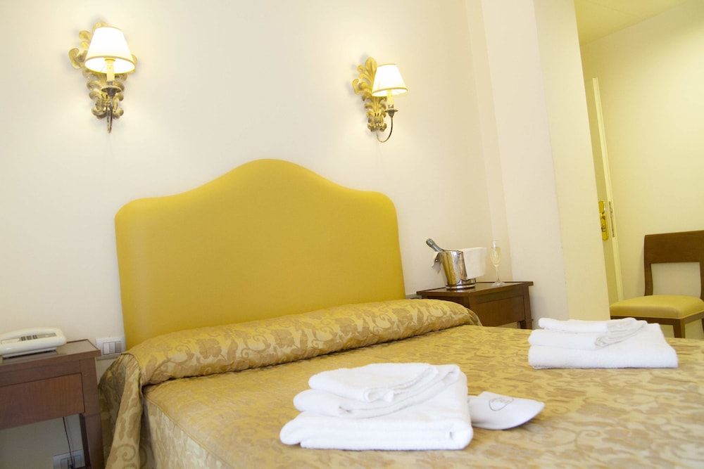 Minotel Lanzillotta 10/25