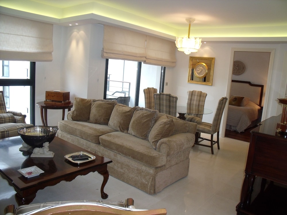 Carlton Riviera 25/50