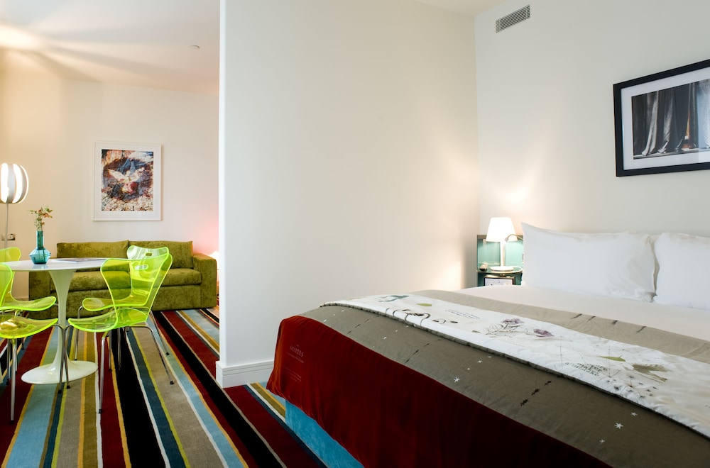 Hotel DeBrett 6/67