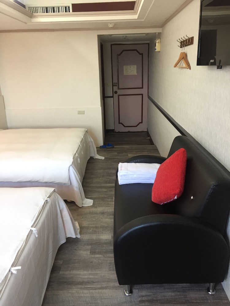 King Lo Tung Hotel 18/29