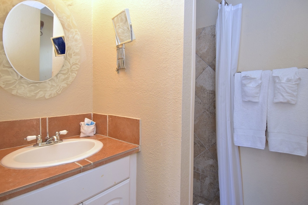 Turtle Beach Resort and Inn 50/50