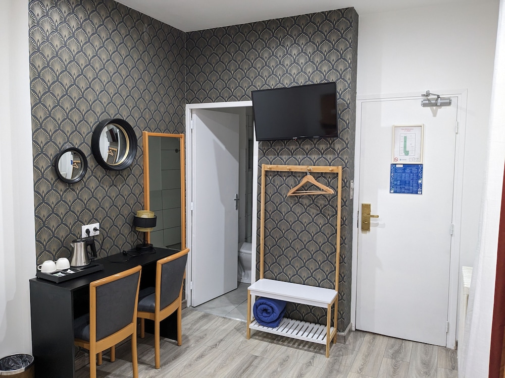 Morand Hotel 4/50