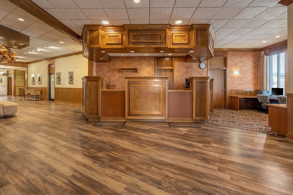 El Rancho Hotel 3/42