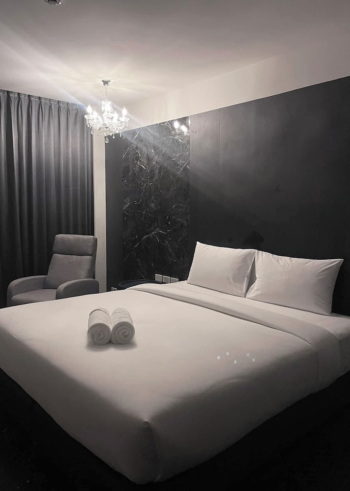 Sibtis – The Art Gallery Hotel 6/34