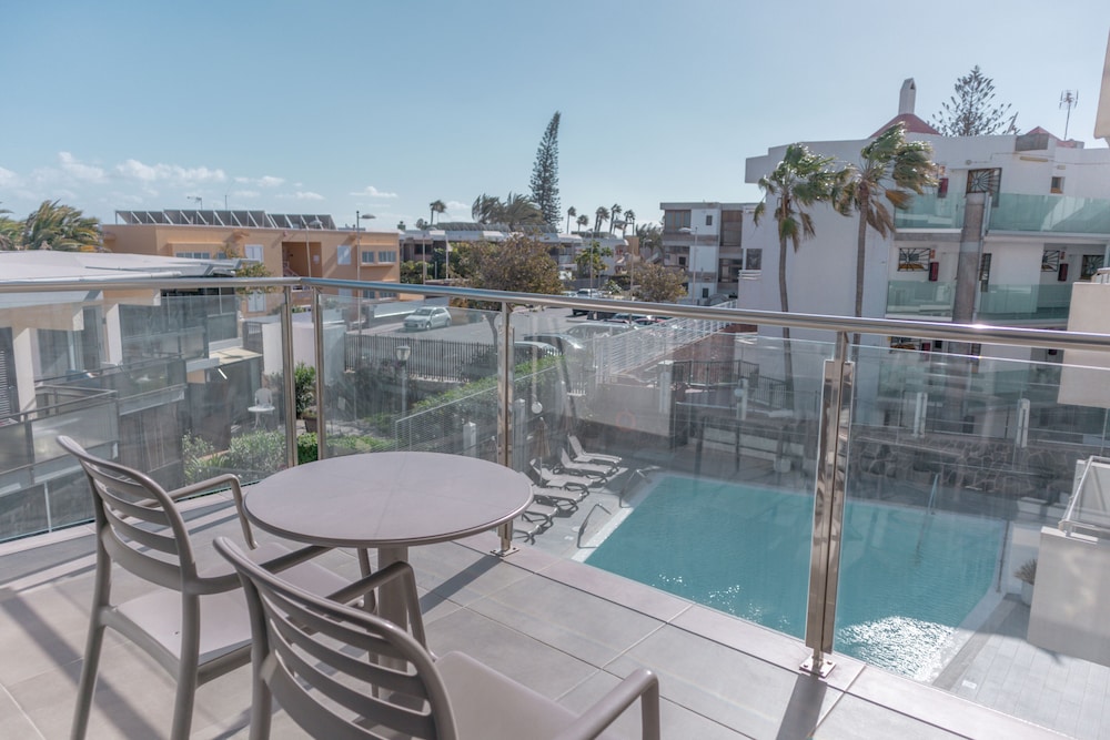 Apartamentos El Palmar 33/67