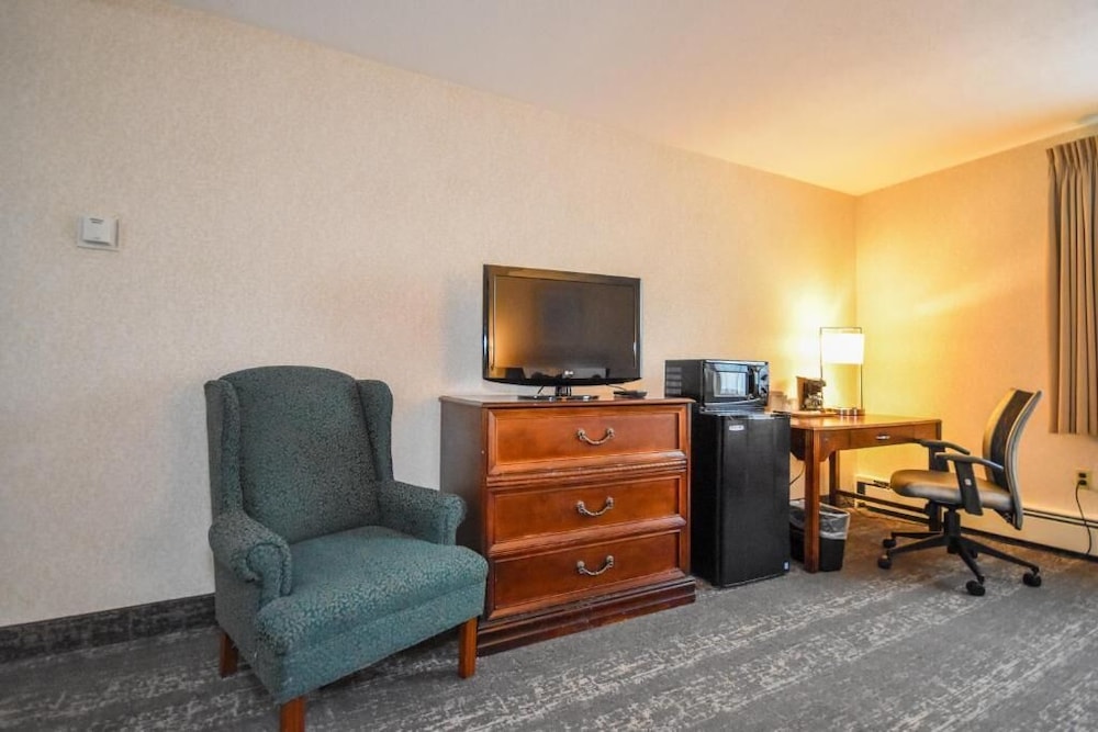 Charles River Inn 19/27