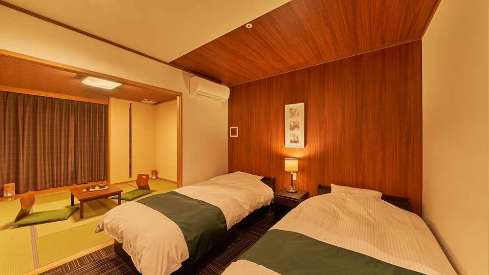 Japanese Western, Standard, Twin Beds, 3 Futon Beds, Outdoor Bath