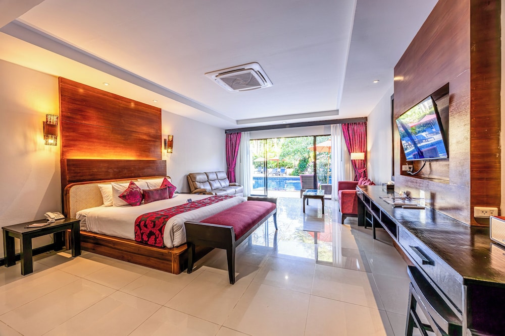 Grand, Deluxe, Double Bed, Pool Access