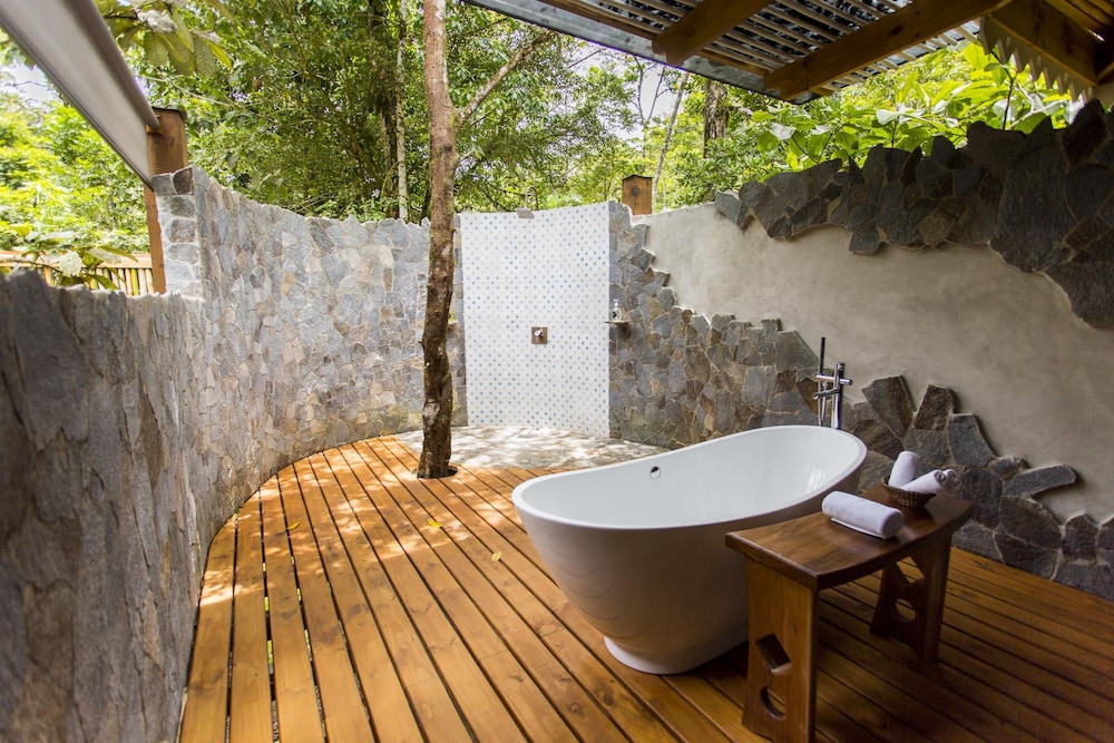 Pacuare Lodge 32/65