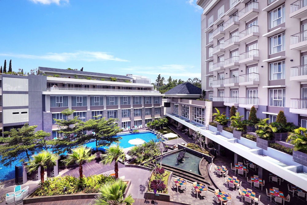 Grand Mercure Bandung Setiabudi 69/71