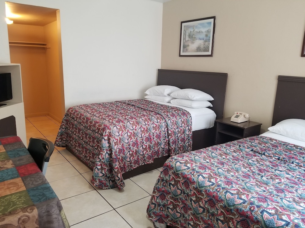 Parkway Inn Airport Motel 9/56