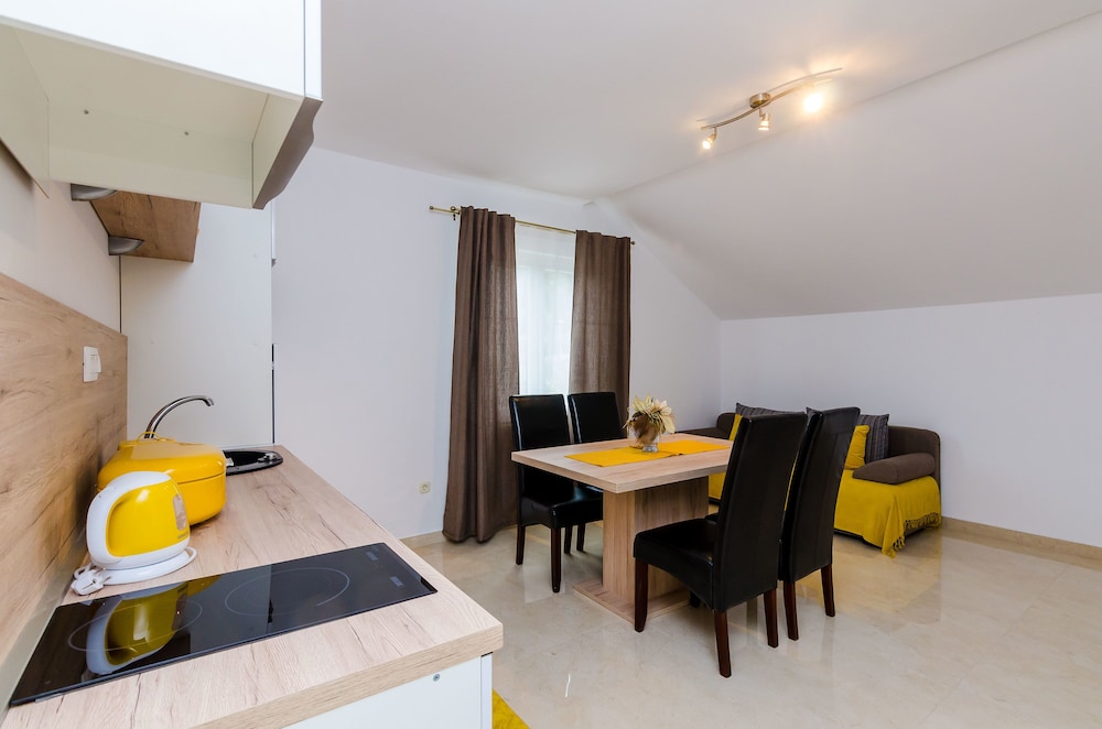 APARTMENTS SANDITO 13/50