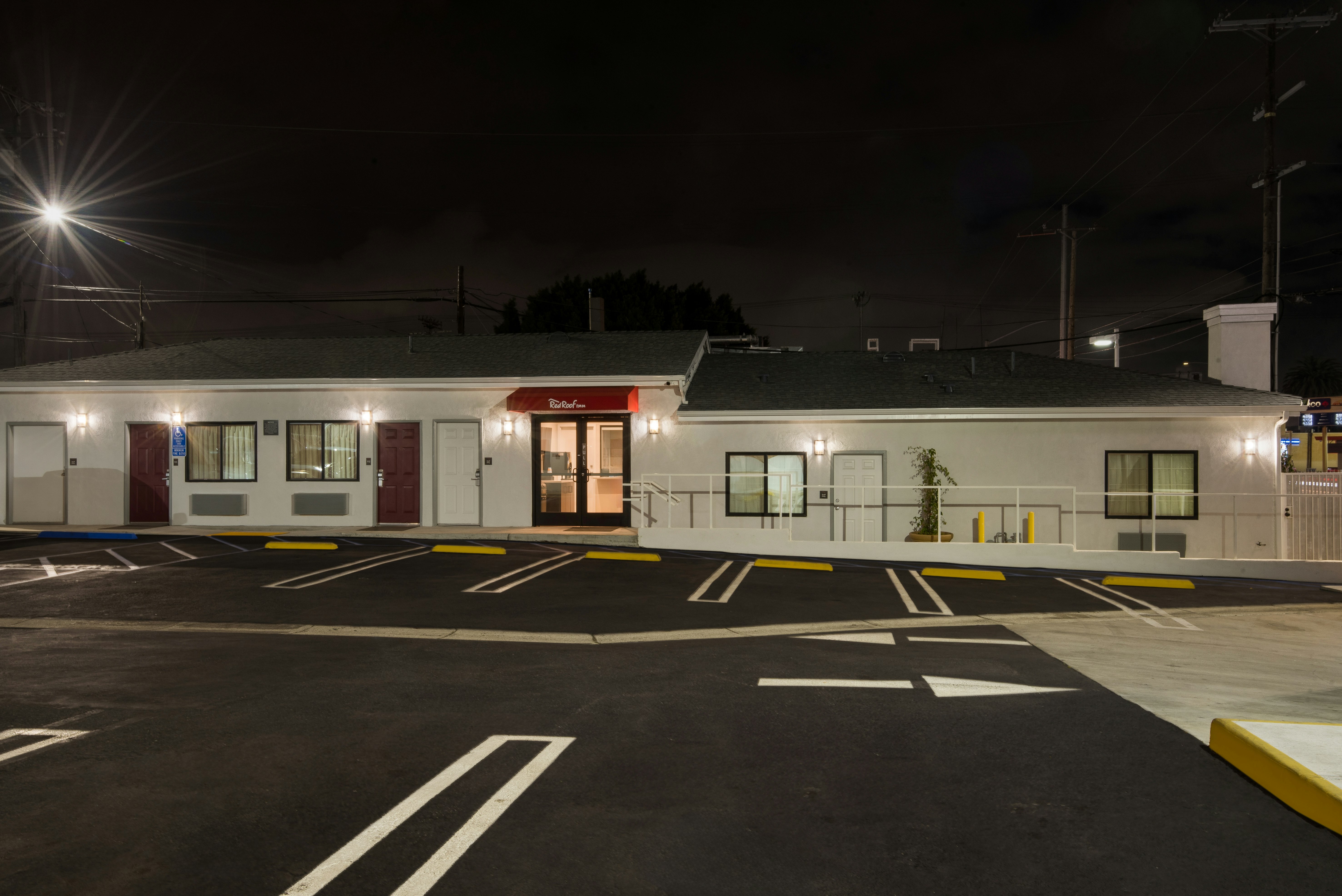 Red Roof Inn Los Angeles - Wilmington, CA 25/26